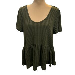 SHEIN Curve Plus V-Neck Waffle Knit Peplum Top Army Green  SHEIN Tag 2XL =US 16W